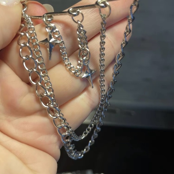 Korean Style Pin Tassels Star Brooch Pin - Picture 4 of 4